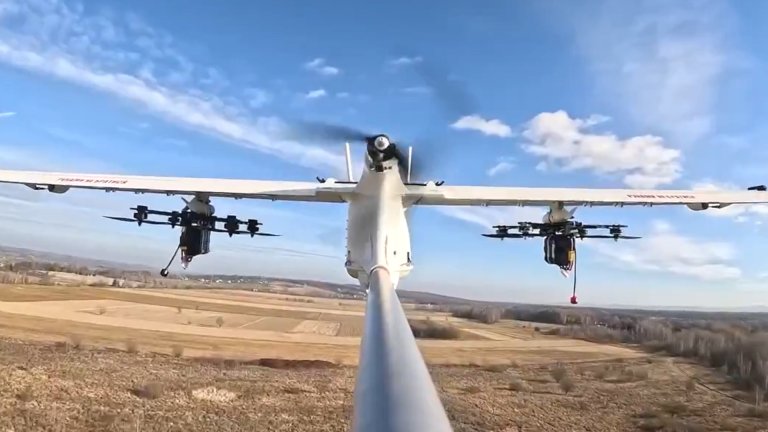 Ukraine's domestically developed Dovbush T10 drone has taken on a new role acting as a mothership for first-person view (FPV) kamikaze quadcopters.